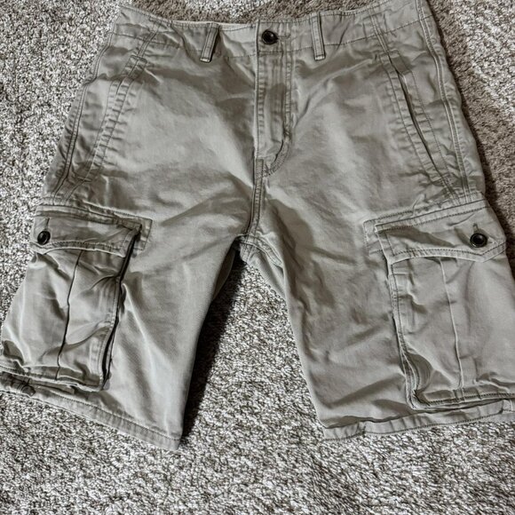 Levi's Cargo Shorts Mens 29 Khaki Multi Pocket Button Flap Casual PC9 12463-0022 - Picture 1 of 10